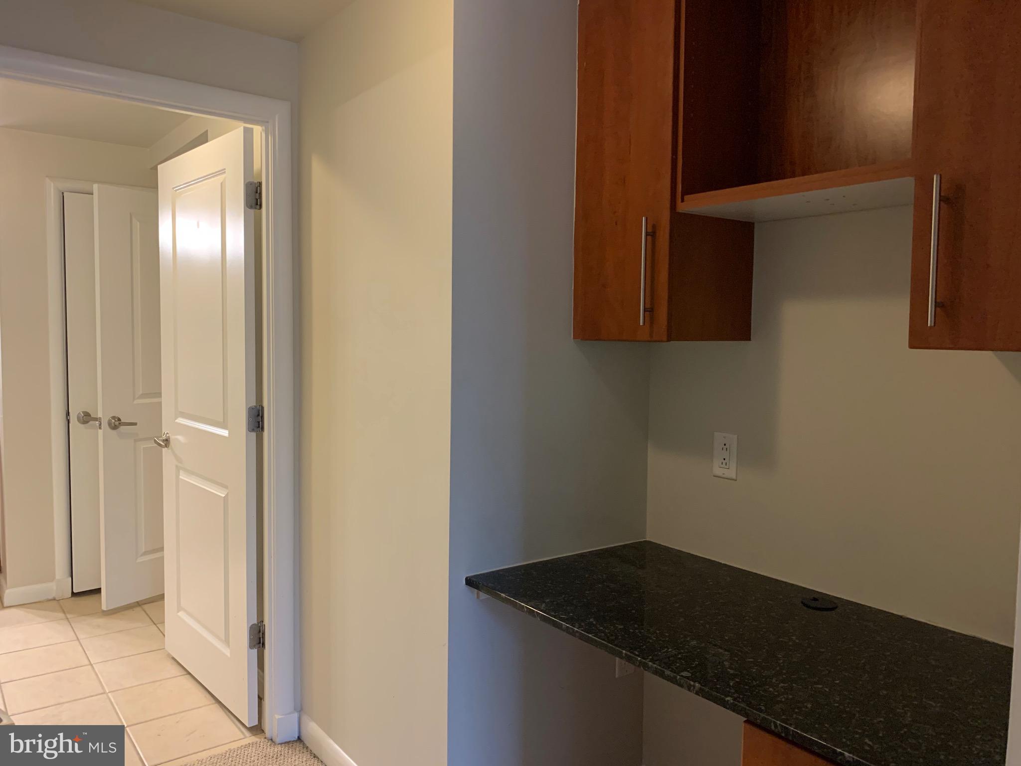 CLARENDON 1021 - Residential