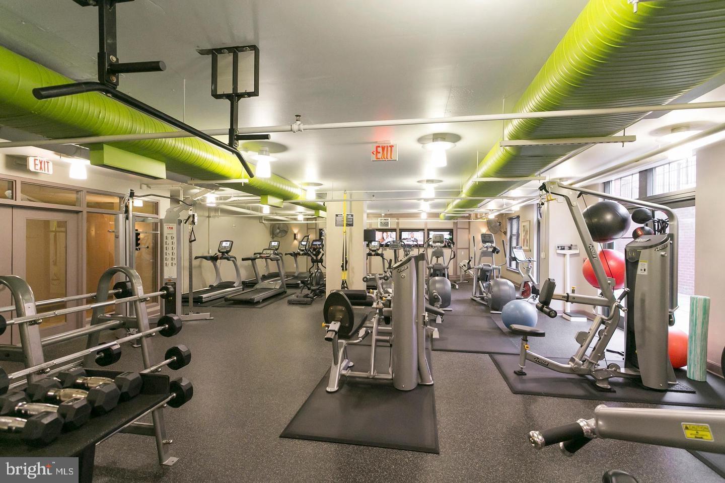 CLARENDON 1021 - Residential