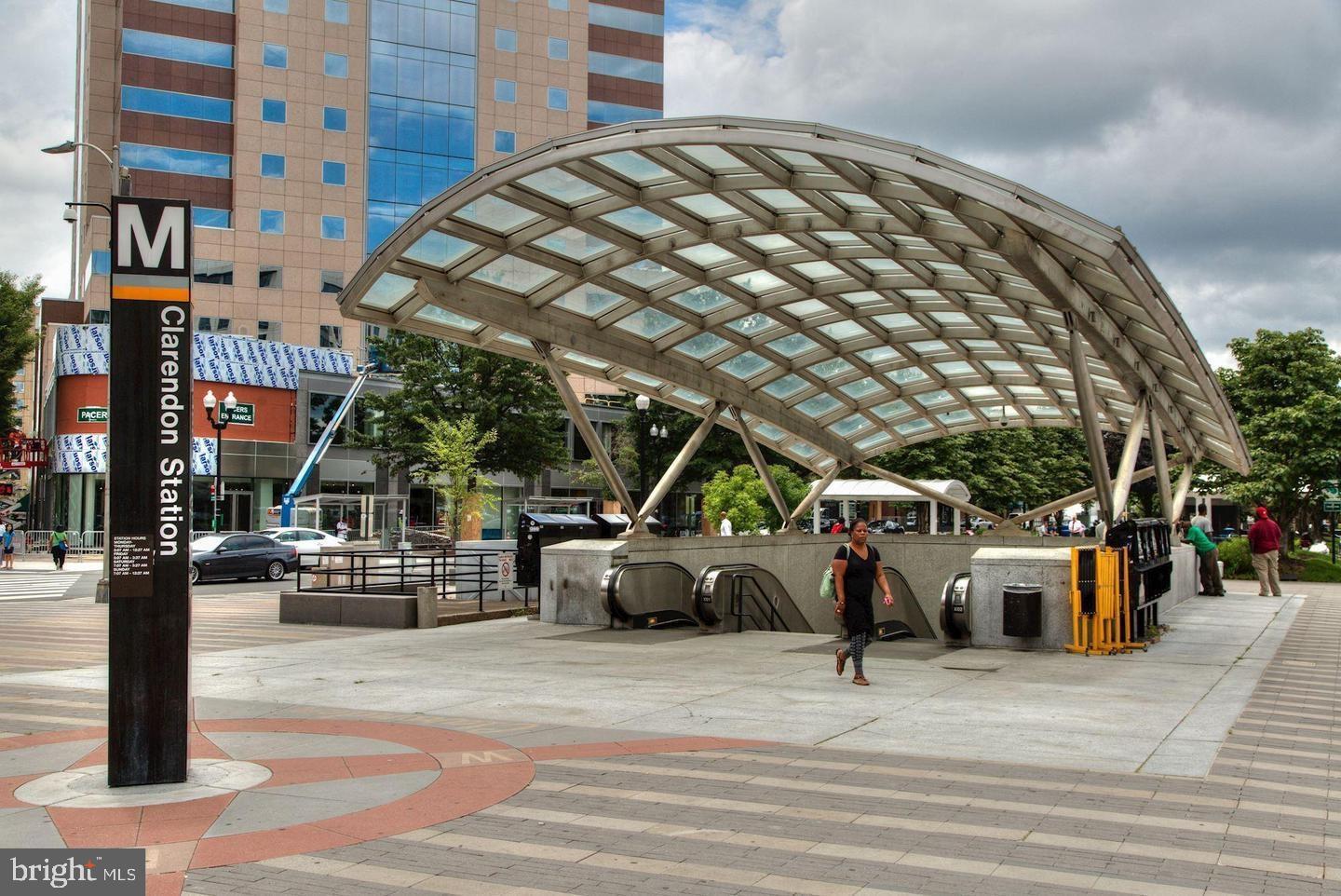 CLARENDON 1021 - Residential