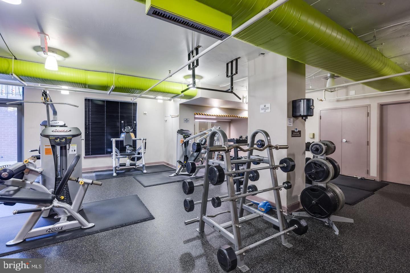 CLARENDON 1021 - Residential