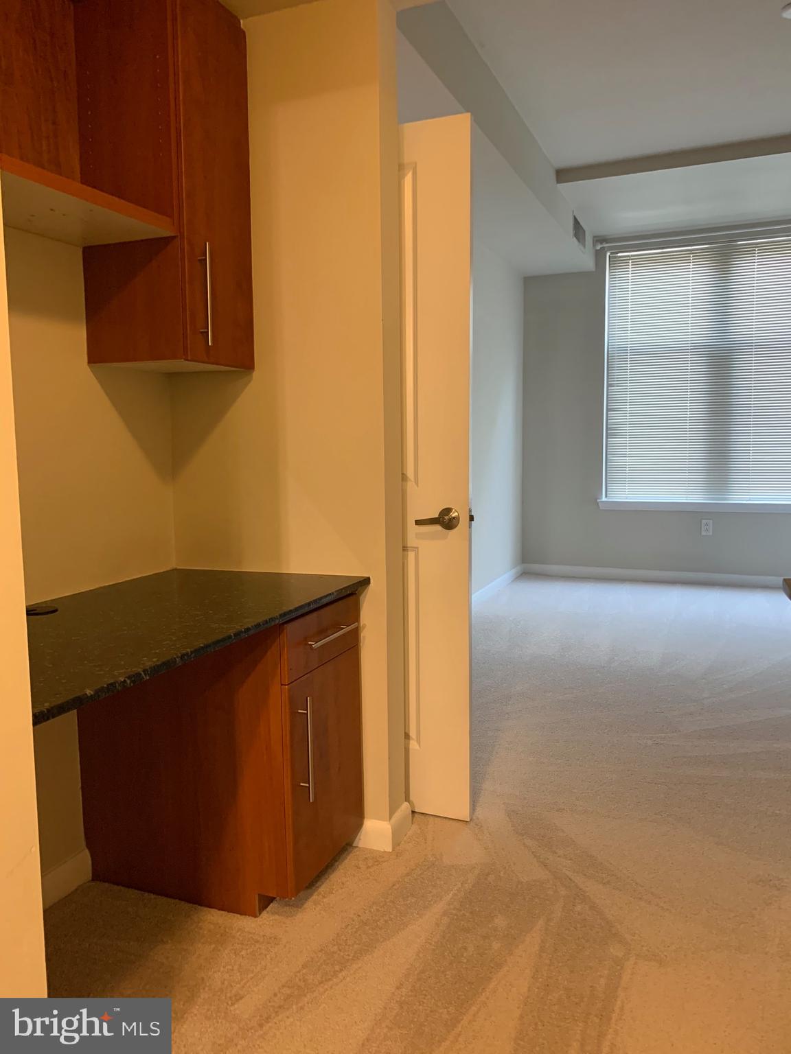 CLARENDON 1021 - Residential