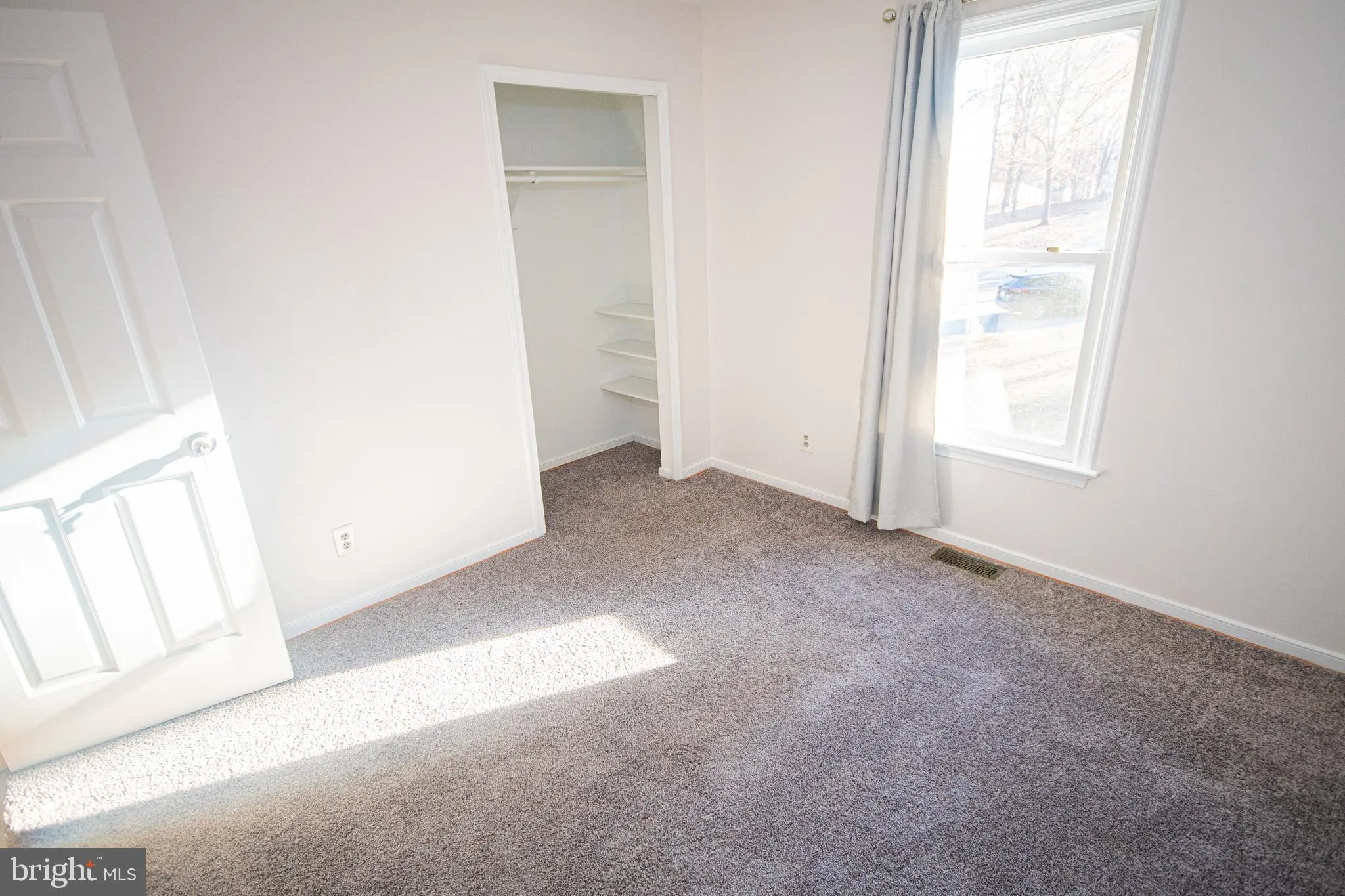 Stafford, Virginia 22556, United States, 5 Bedrooms Bedrooms, ,3 BathroomsBathrooms,Residential,Contingent,29877