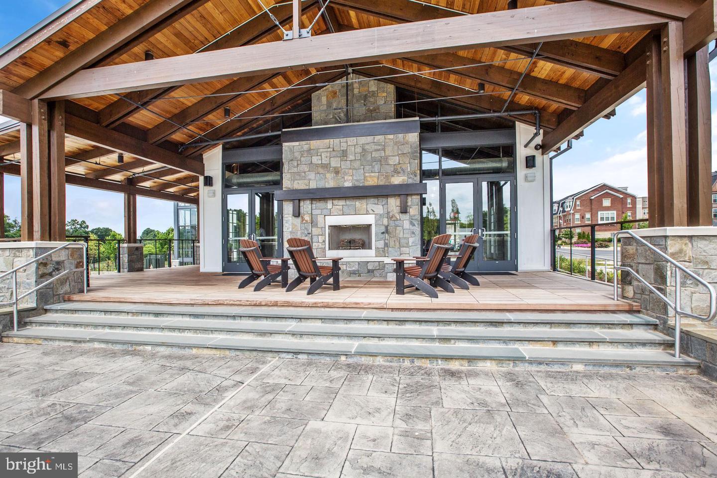 CROWN FARM - Residential