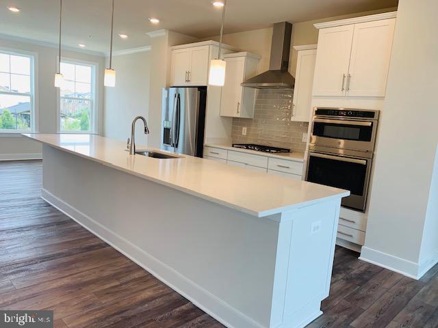 CROWN FARM - Residential