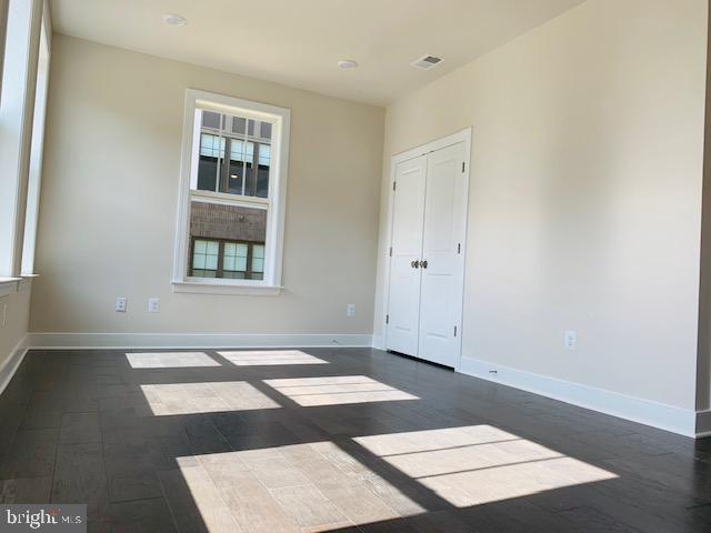 CROWN FARM - Residential