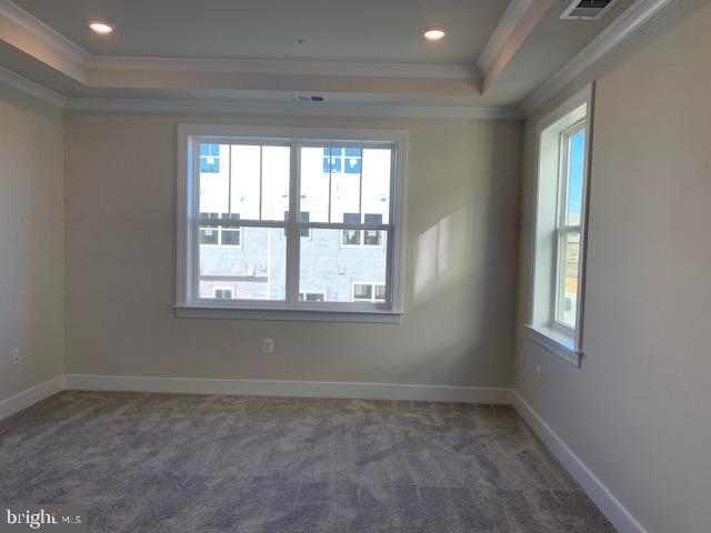 CROWN FARM - Residential