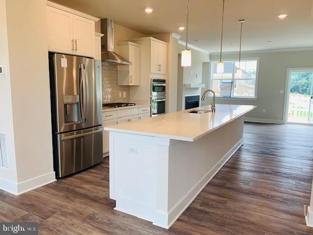 CROWN FARM - Residential