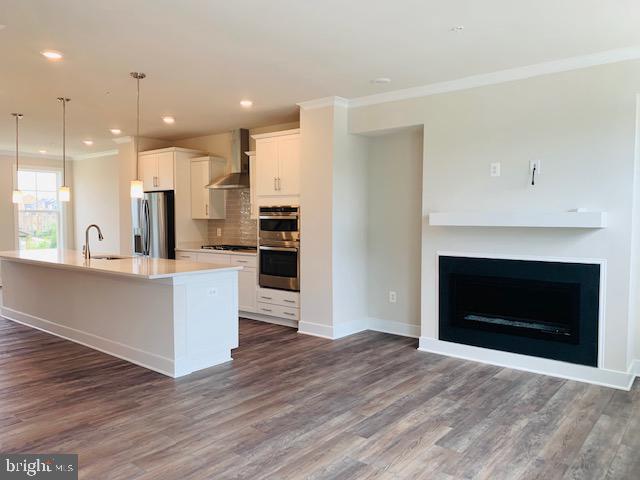 CROWN FARM - Residential