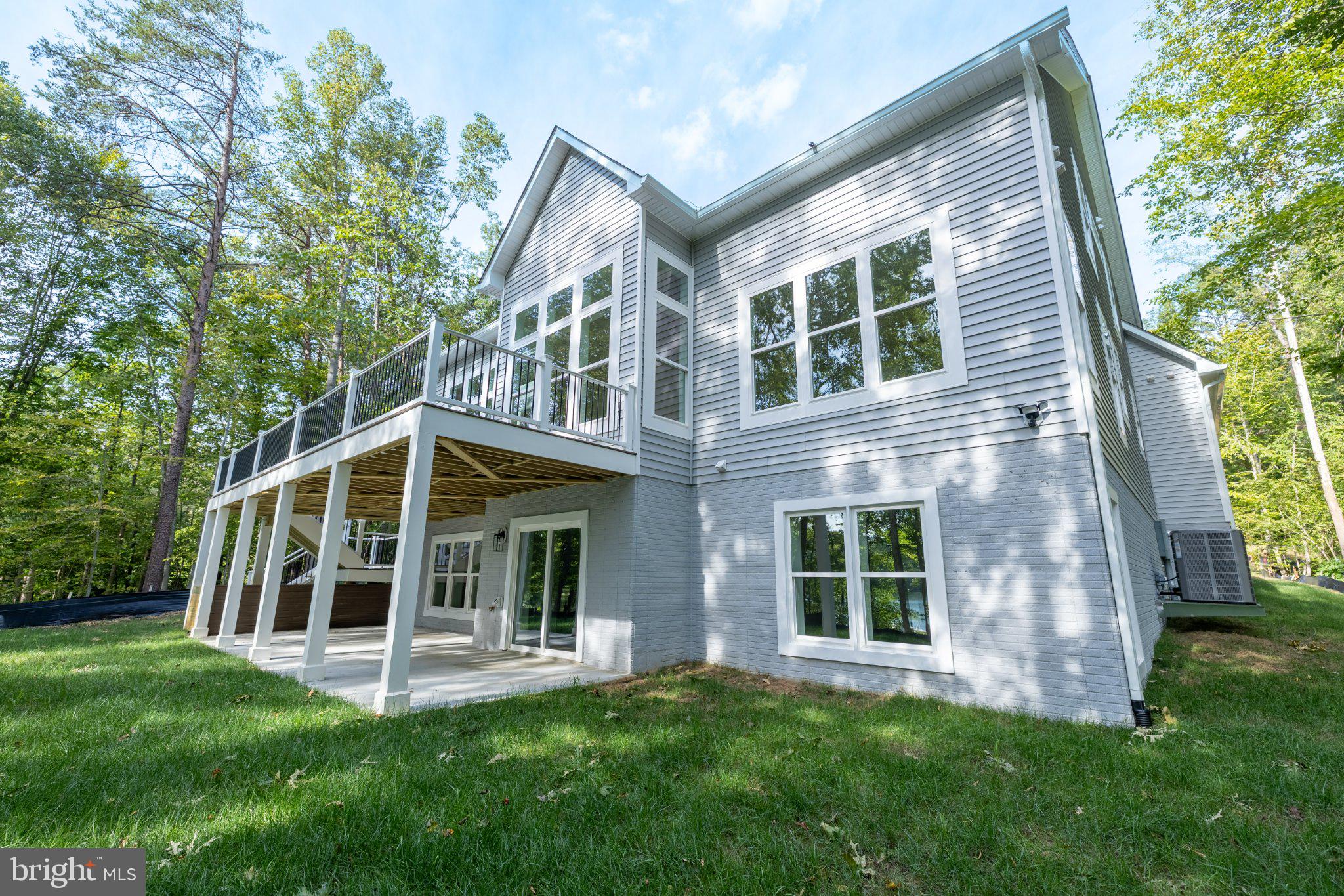 6514 WINSTON LANE