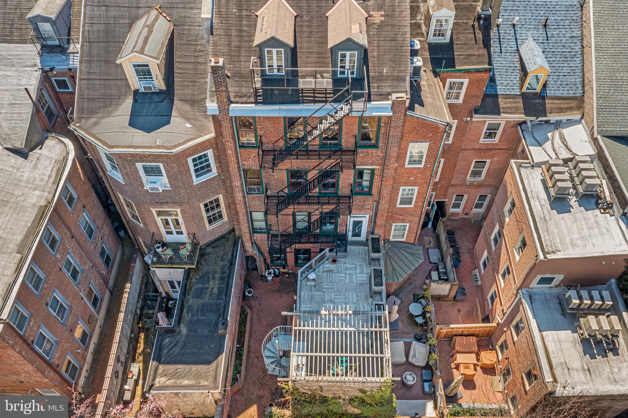 231 PINE STREET