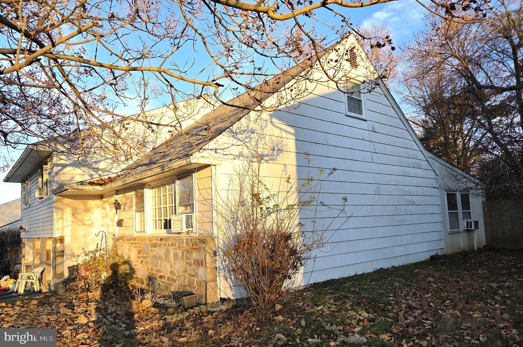 Photo of 300 Preston Road, FLOURTOWN, PA 19031 (MLS # PAMC2164134)