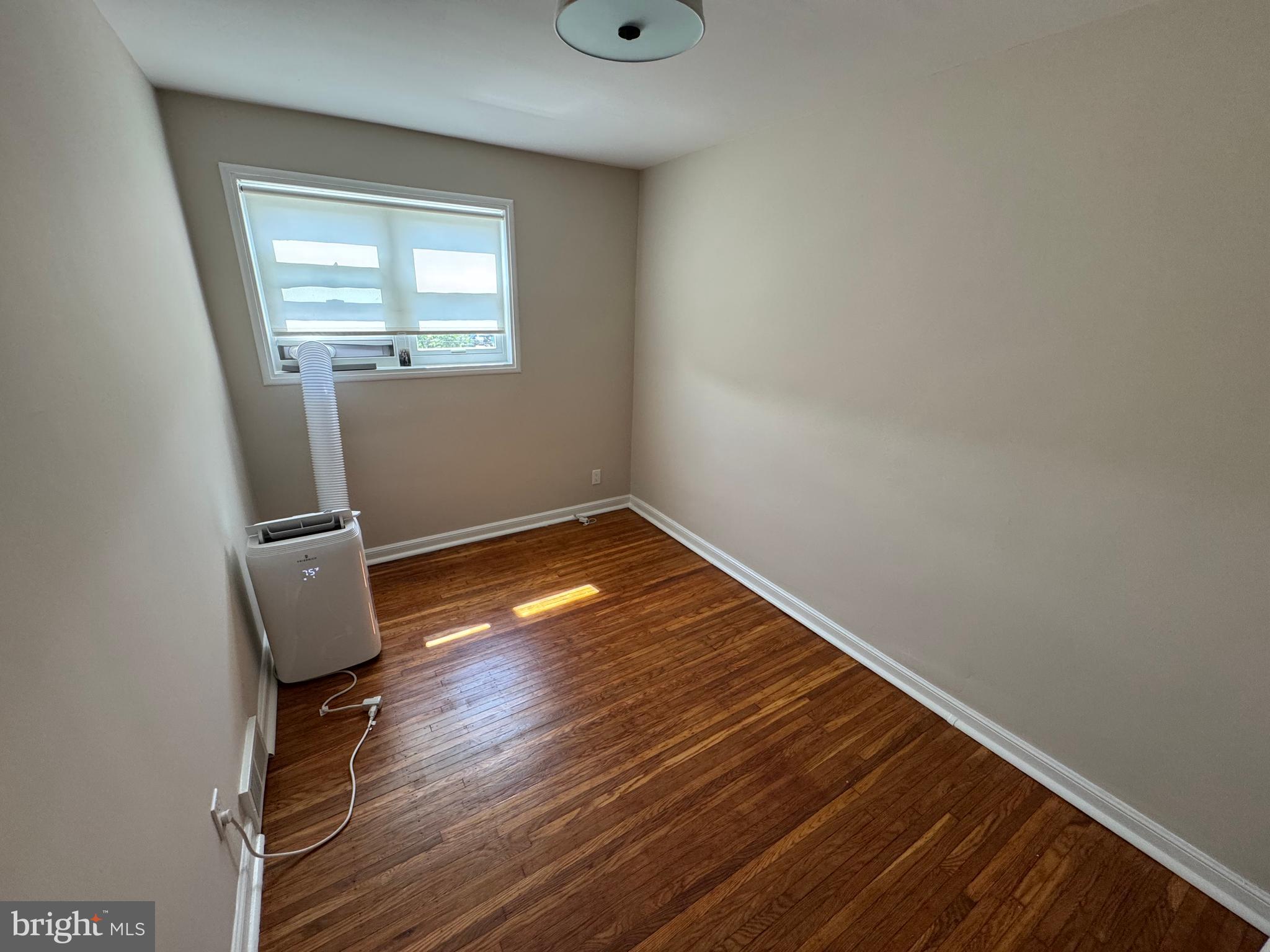 PHILADELPHIA (SOUTHWEST) - Residential