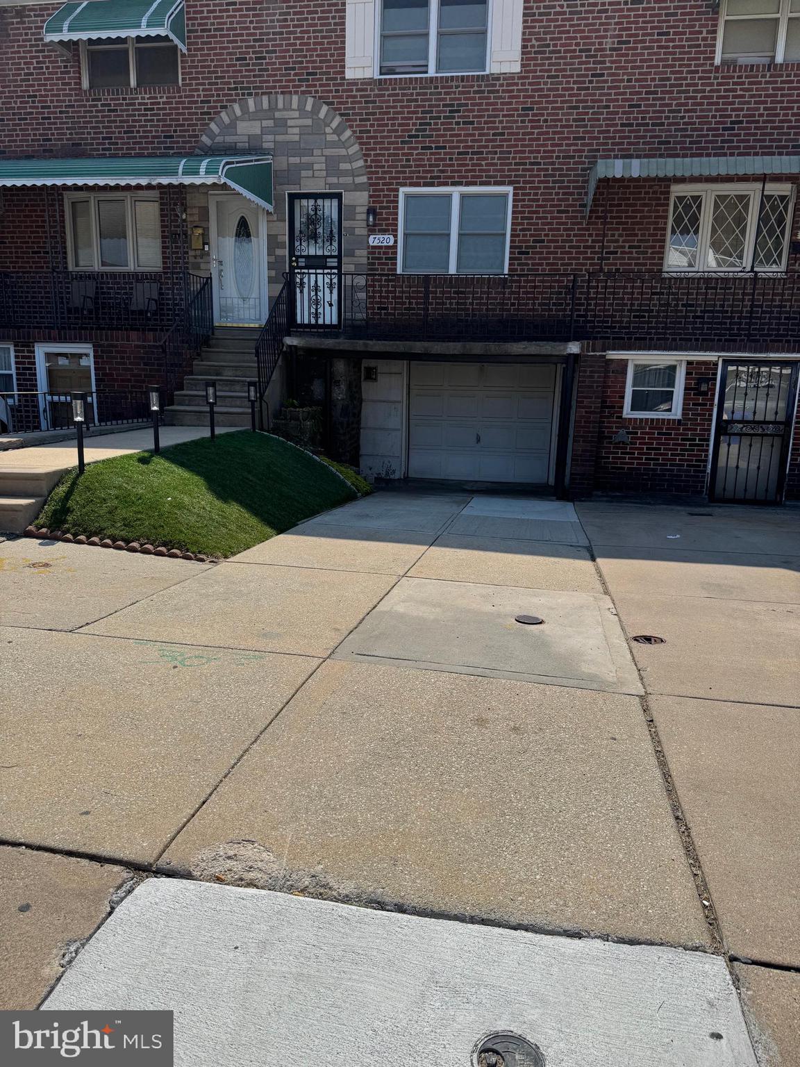 PHILADELPHIA (SOUTHWEST) - Residential