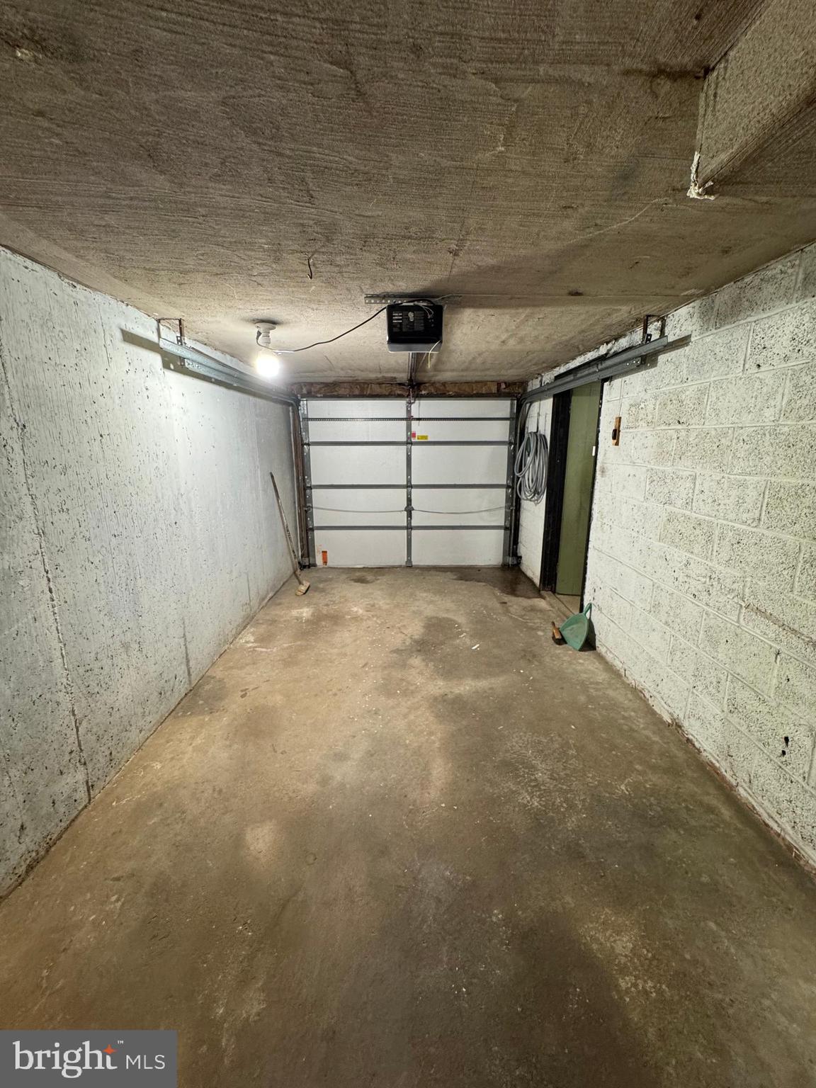 PHILADELPHIA (SOUTHWEST) - Residential