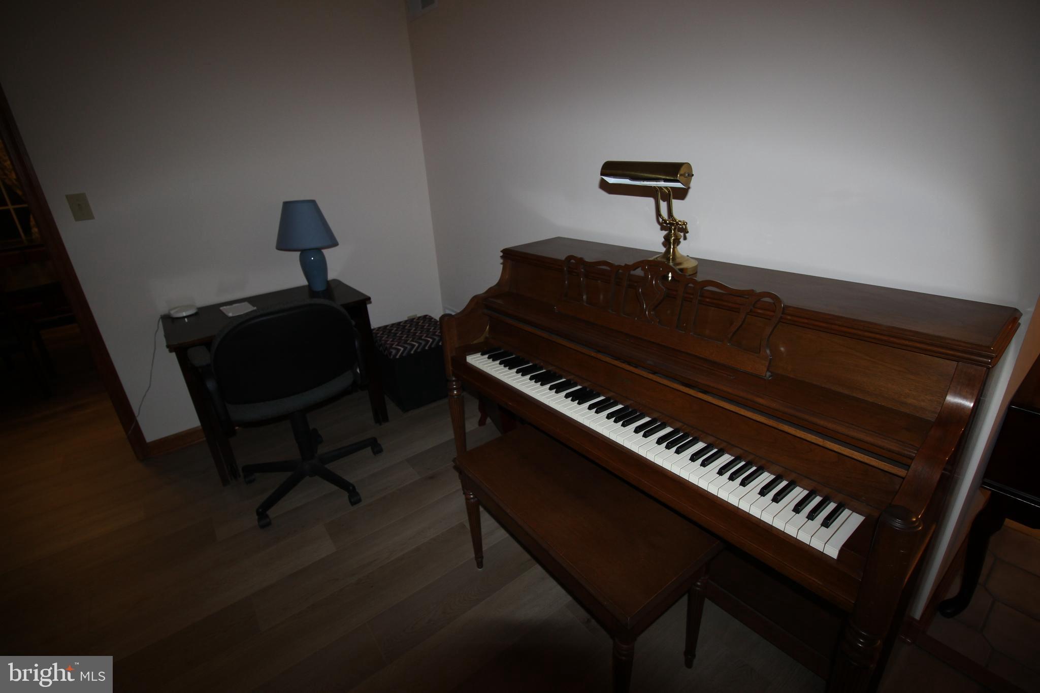 GOLFVIEW - Residential Lease