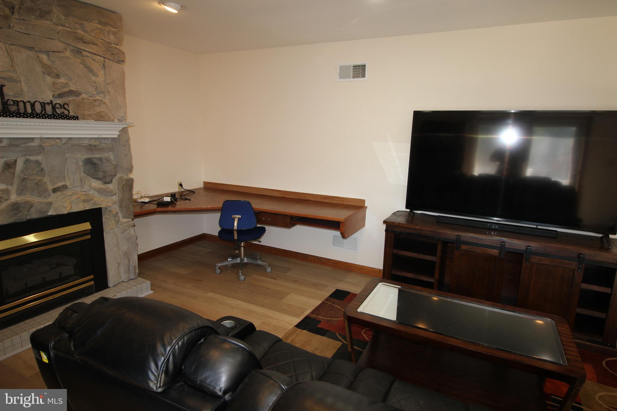 GOLFVIEW - Residential Lease