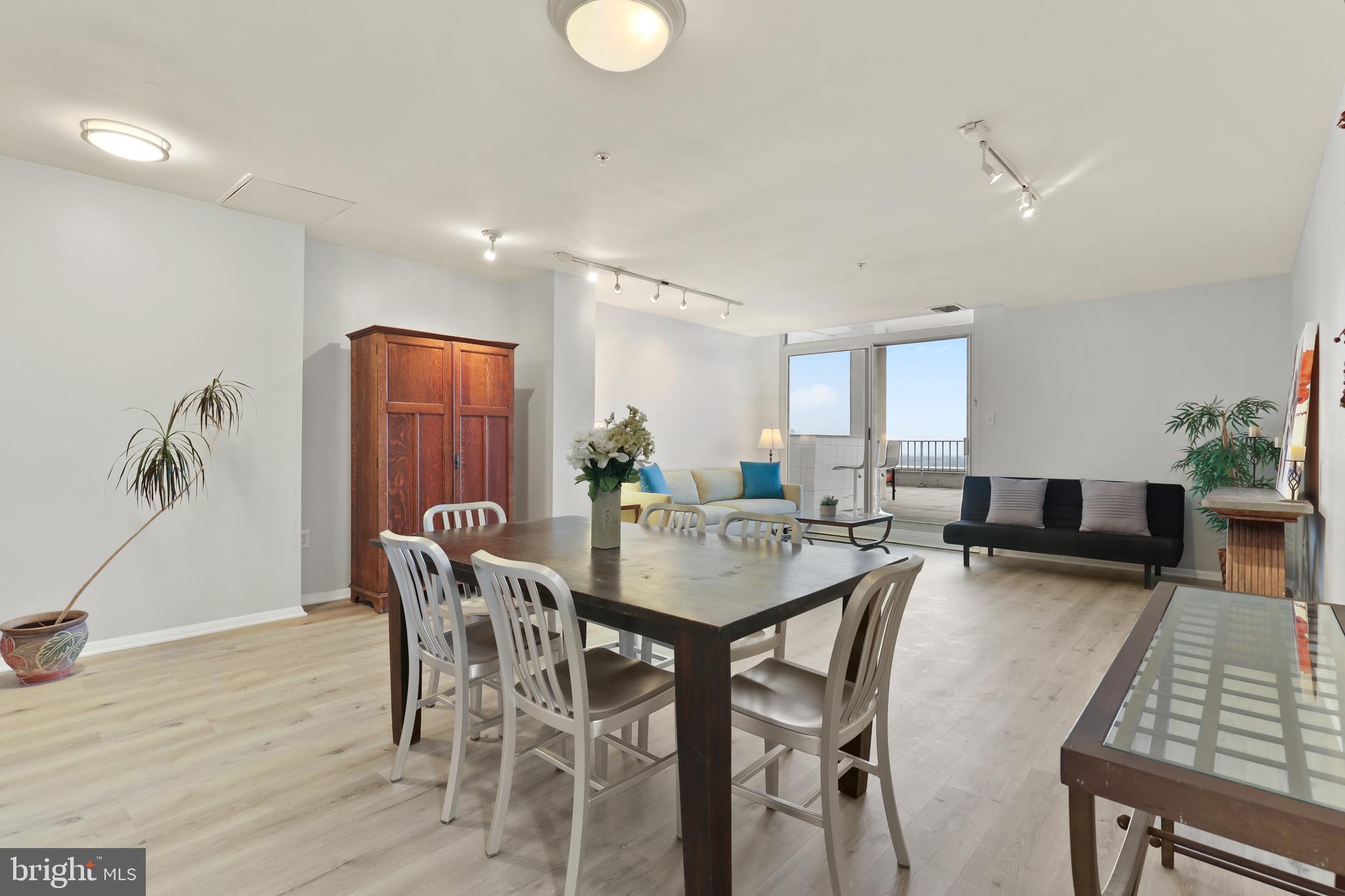 PENTHOUSE CONDOMINIUMS - Residential Lease