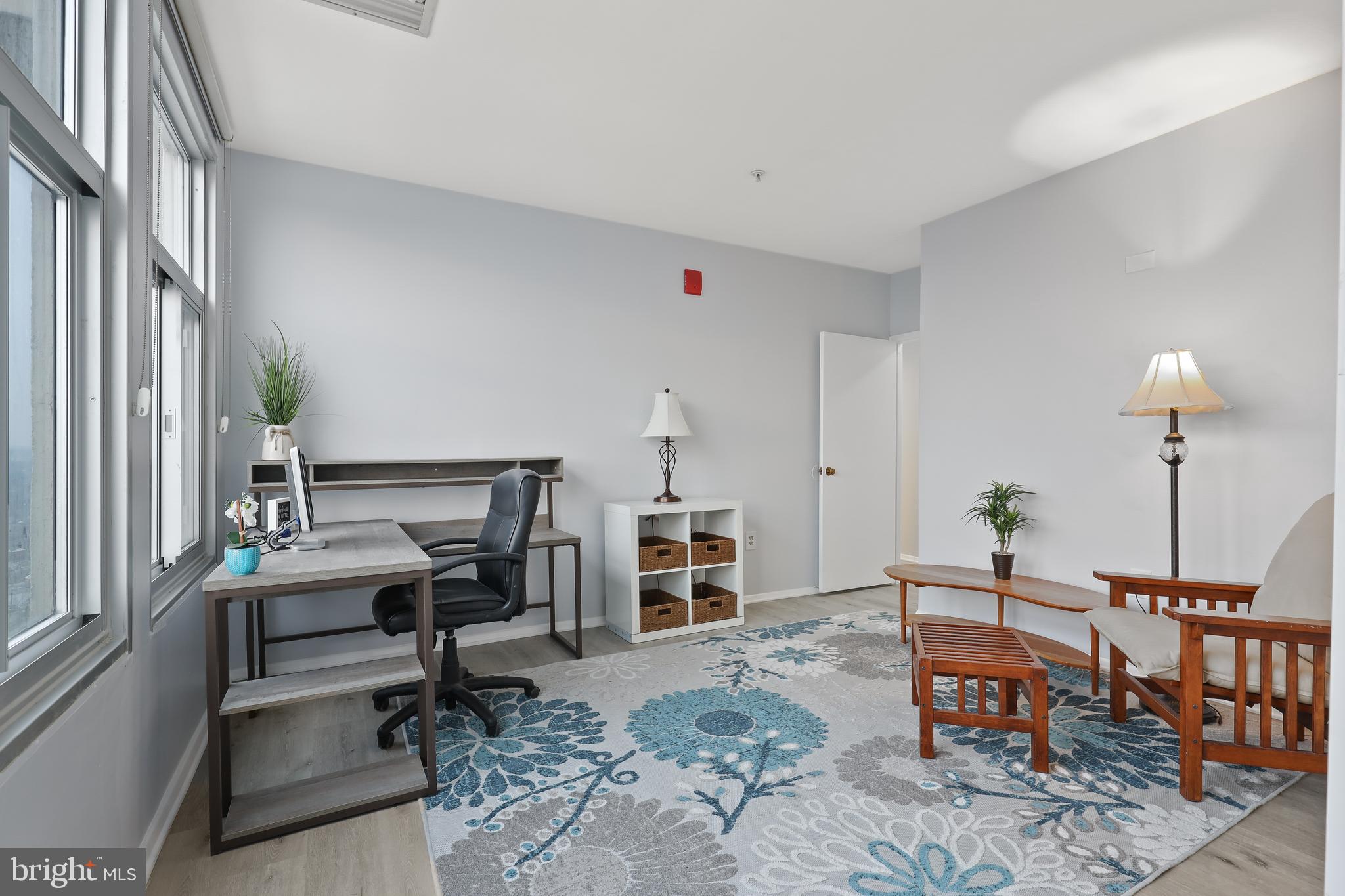 PENTHOUSE CONDOMINIUMS - Residential Lease