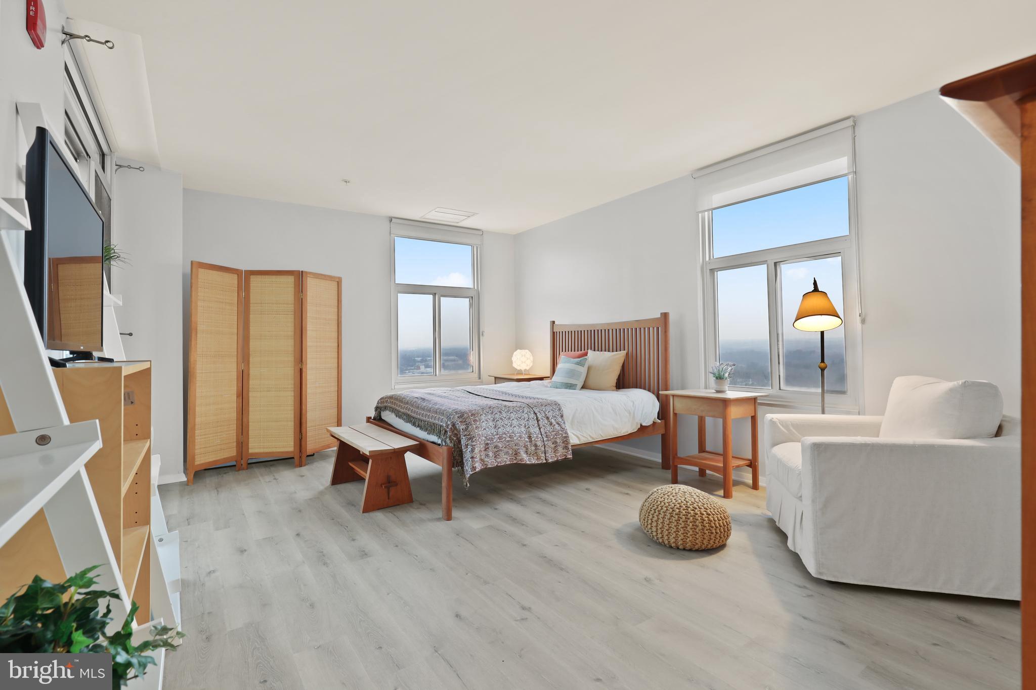 PENTHOUSE CONDOMINIUMS - Residential Lease