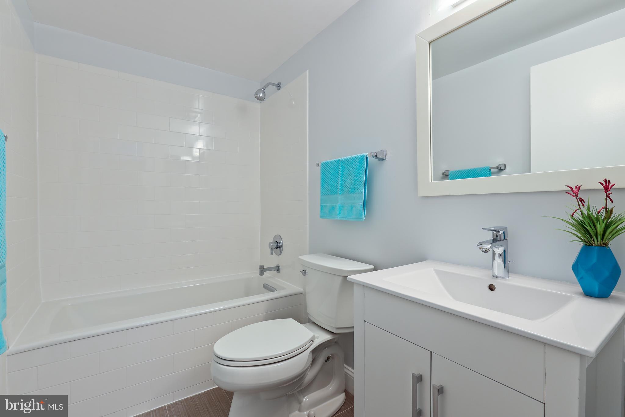 PENTHOUSE CONDOMINIUMS - Residential Lease