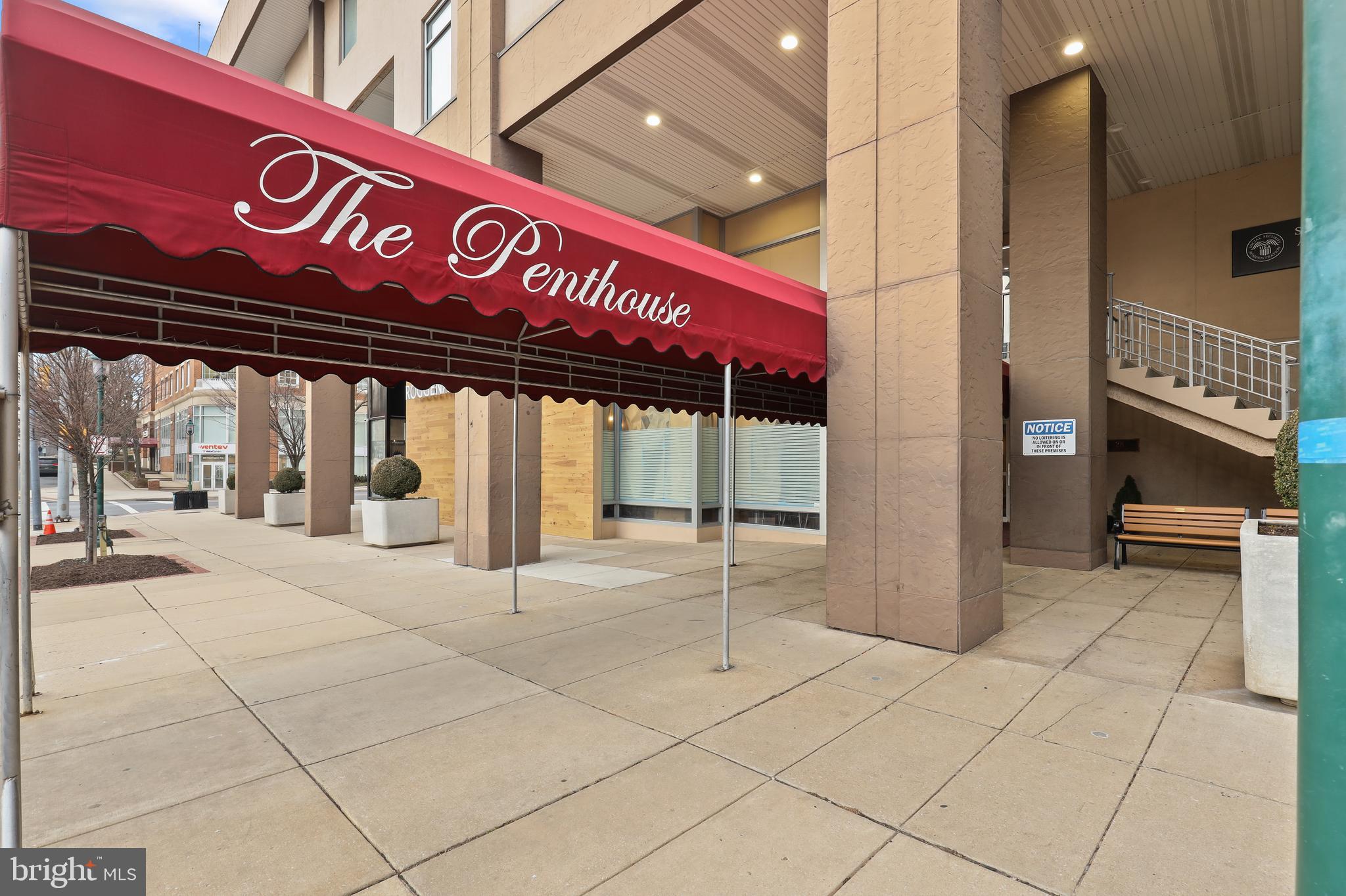 PENTHOUSE CONDOMINIUMS - Residential Lease