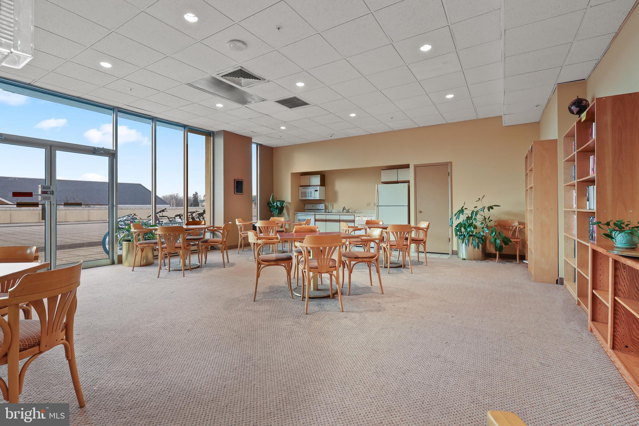 PENTHOUSE CONDOMINIUMS - Residential Lease