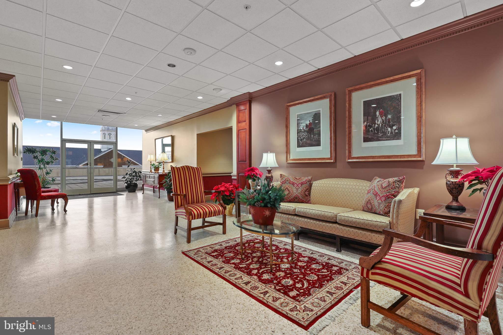 PENTHOUSE CONDOMINIUMS - Residential Lease