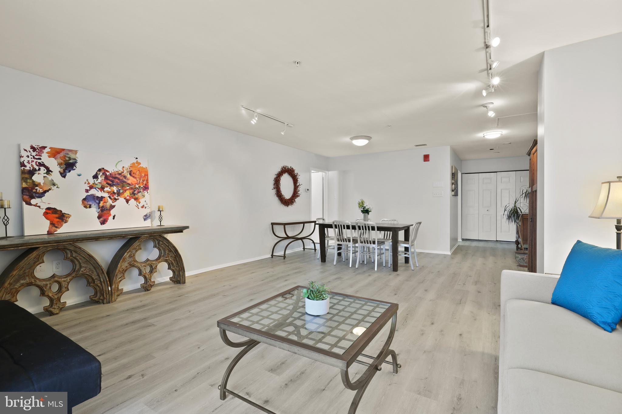 PENTHOUSE CONDOMINIUMS - Residential Lease