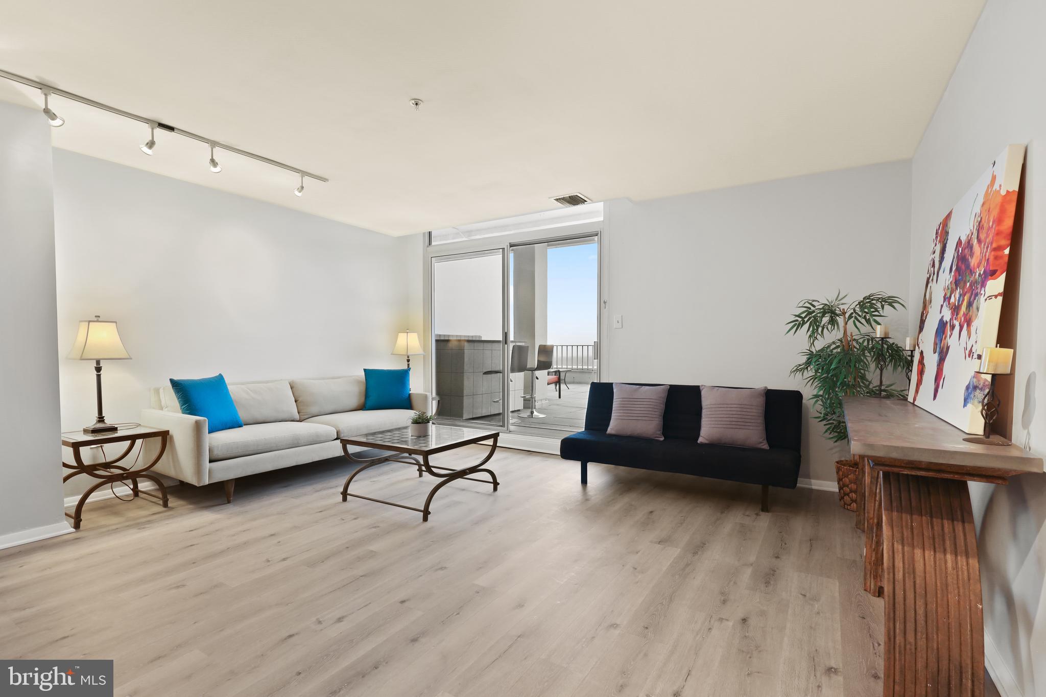 PENTHOUSE CONDOMINIUMS - Residential Lease