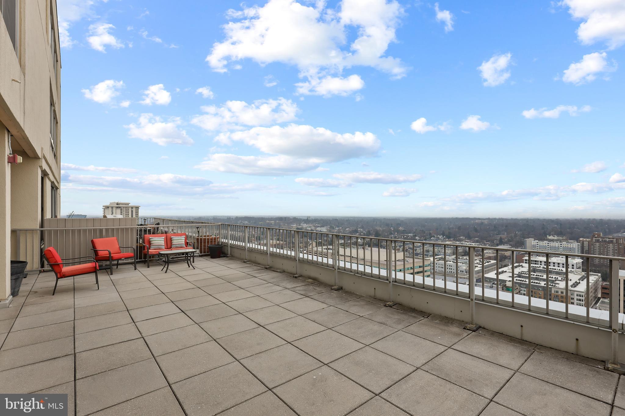 PENTHOUSE CONDOMINIUMS - Residential Lease