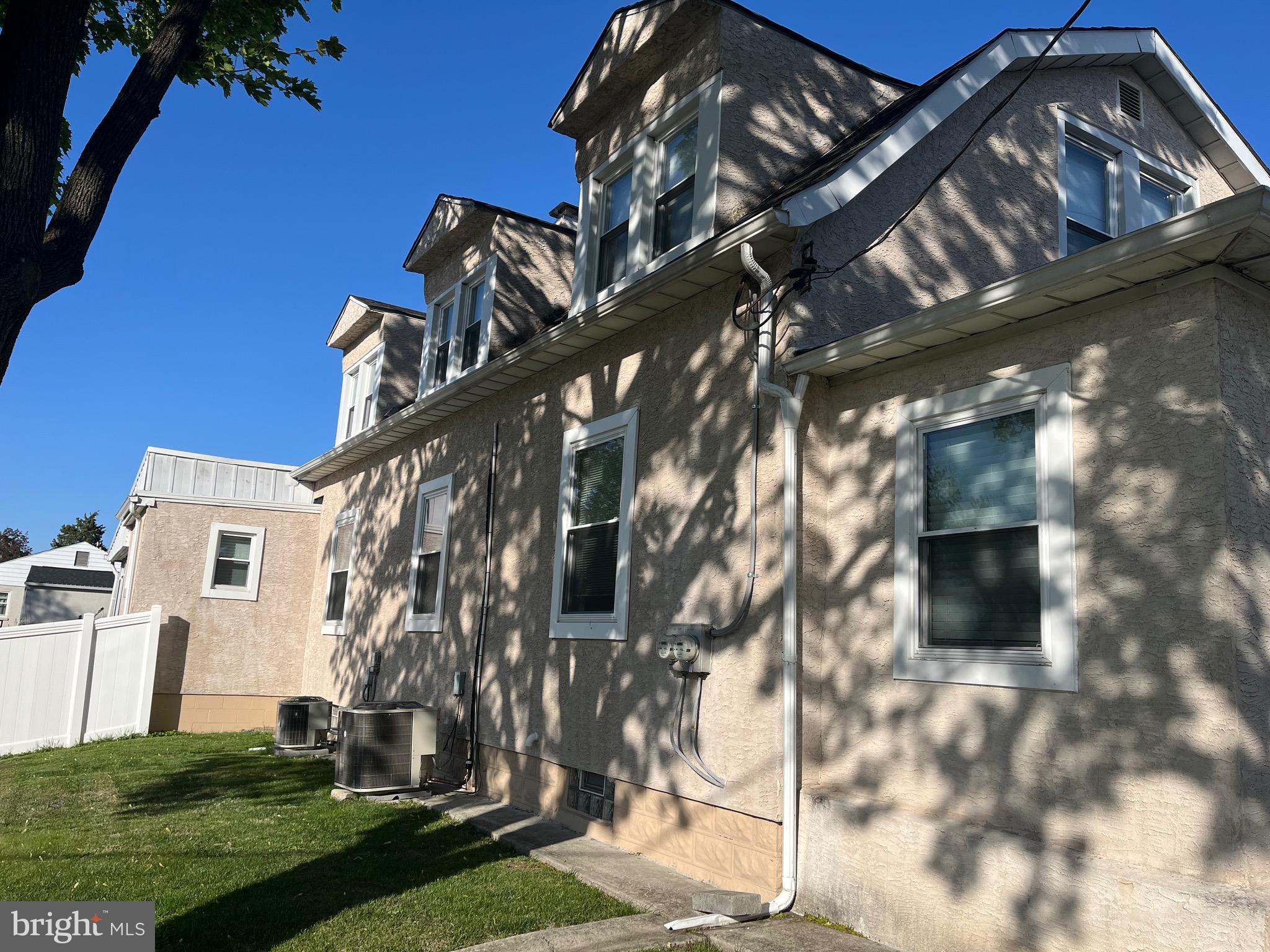 LAFAYETTE HILL - Residential