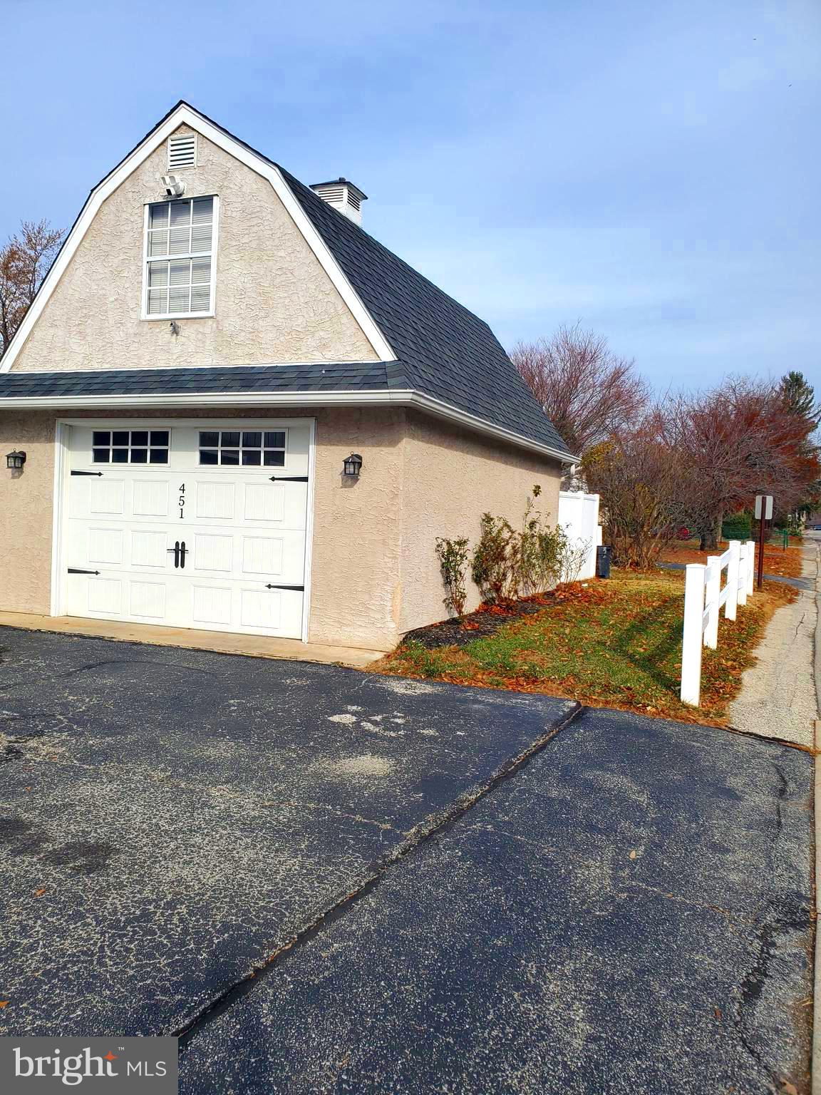 LAFAYETTE HILL - Residential