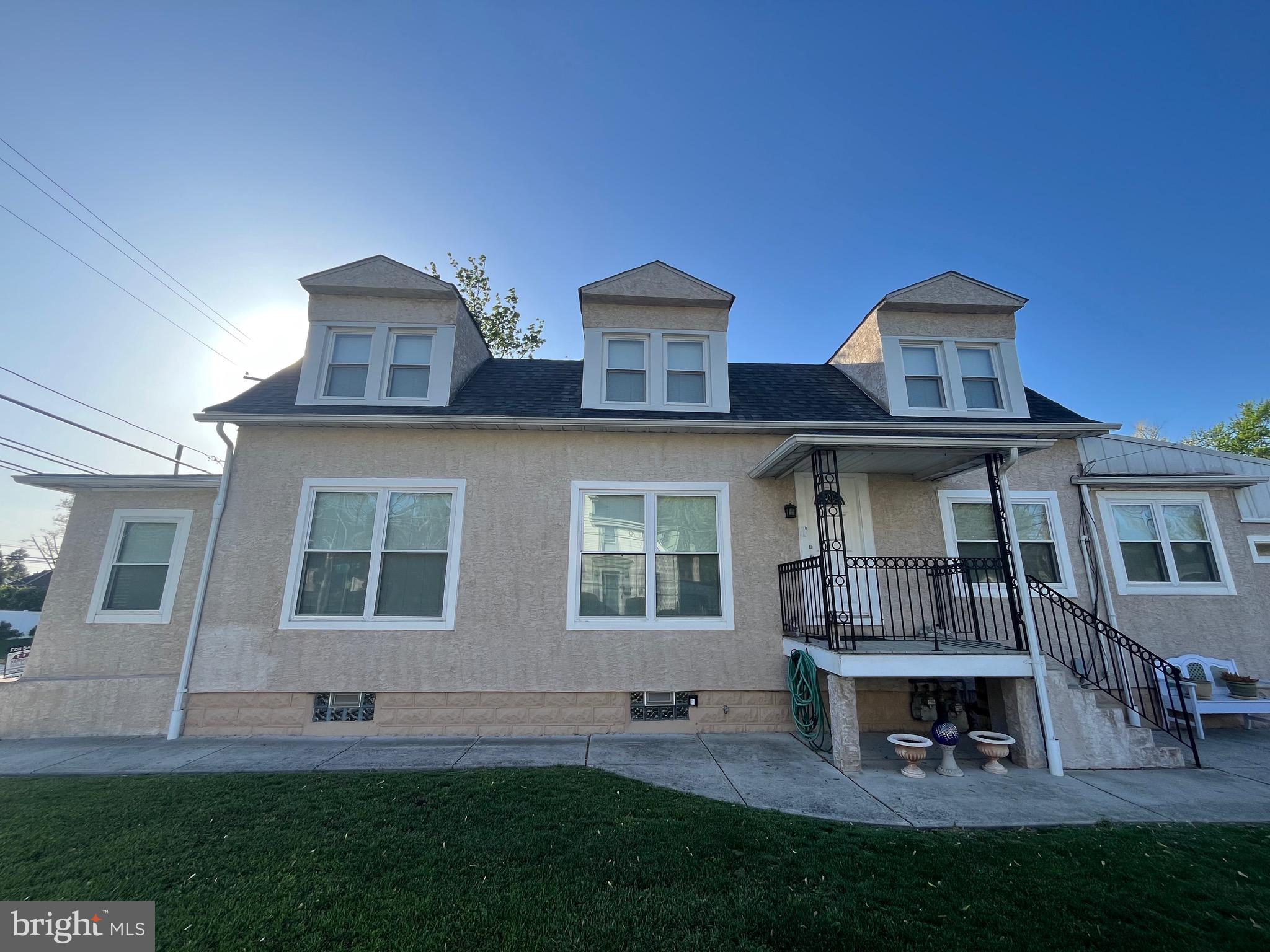 LAFAYETTE HILL - Residential