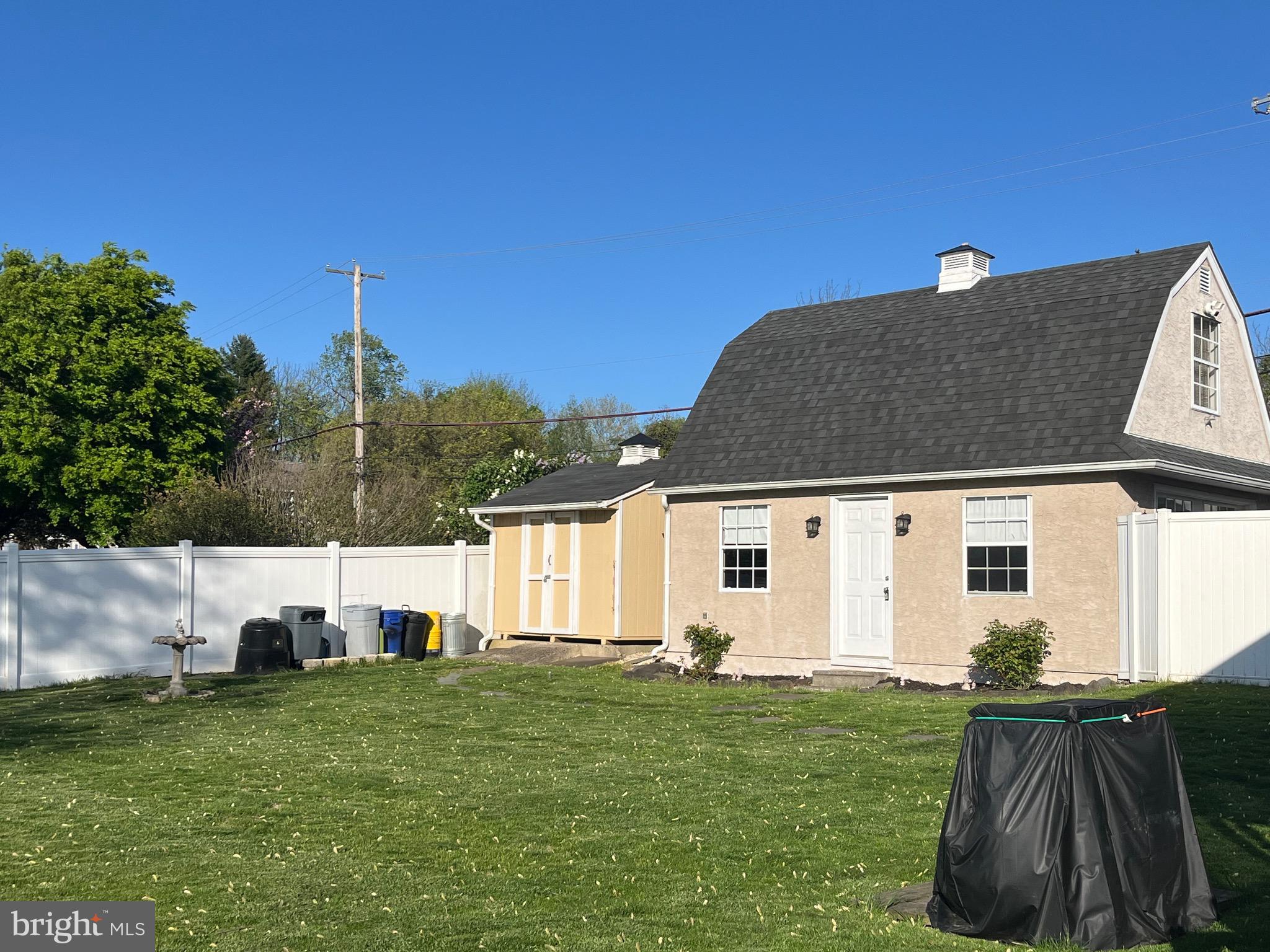 LAFAYETTE HILL - Residential