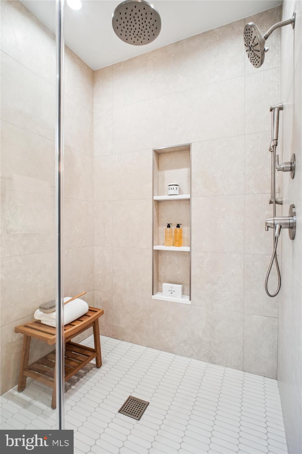 GLEN MAR PARK - Residential