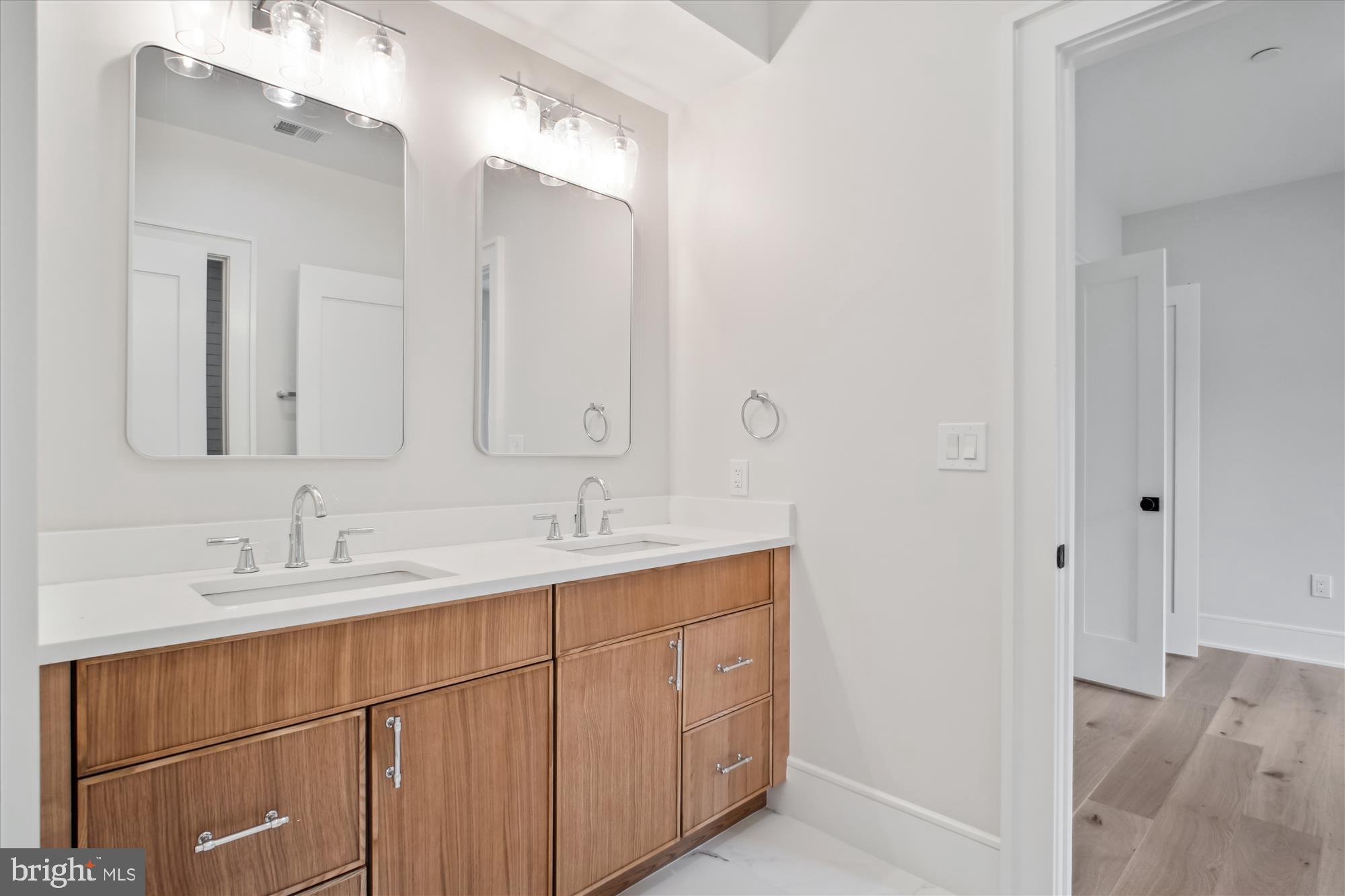 GLEN MAR PARK - Residential