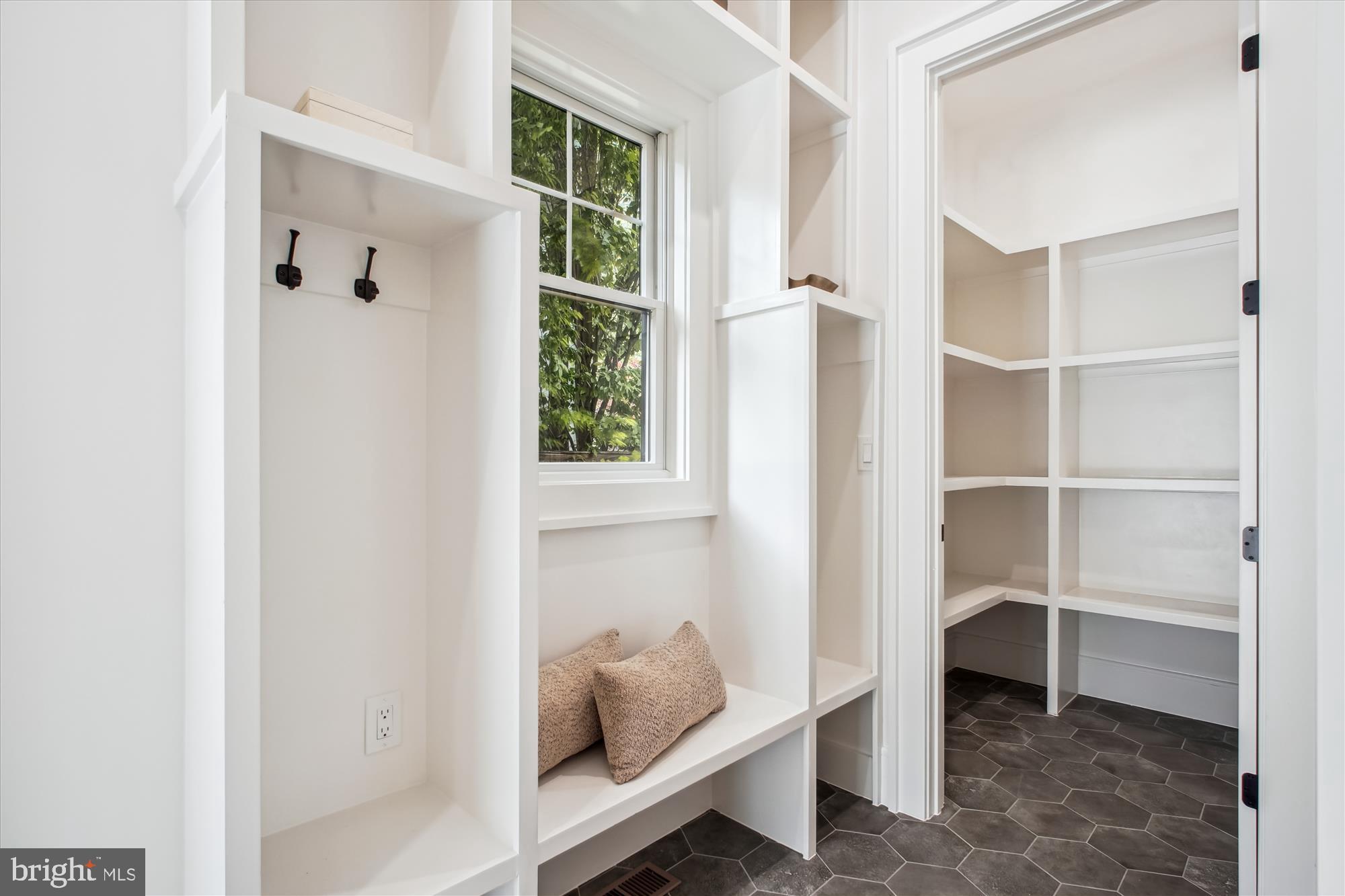 GLEN MAR PARK - Residential