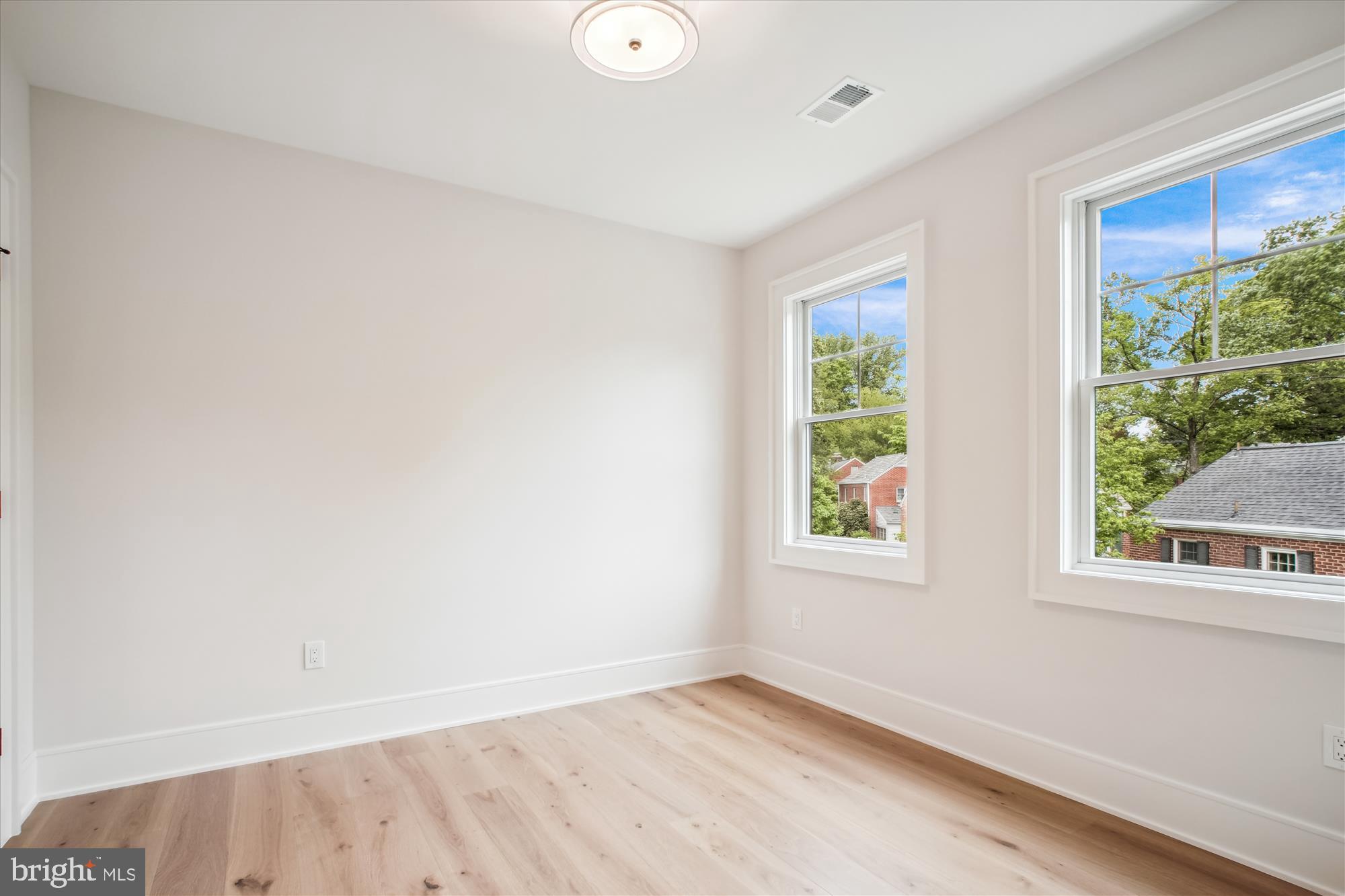 GLEN MAR PARK - Residential