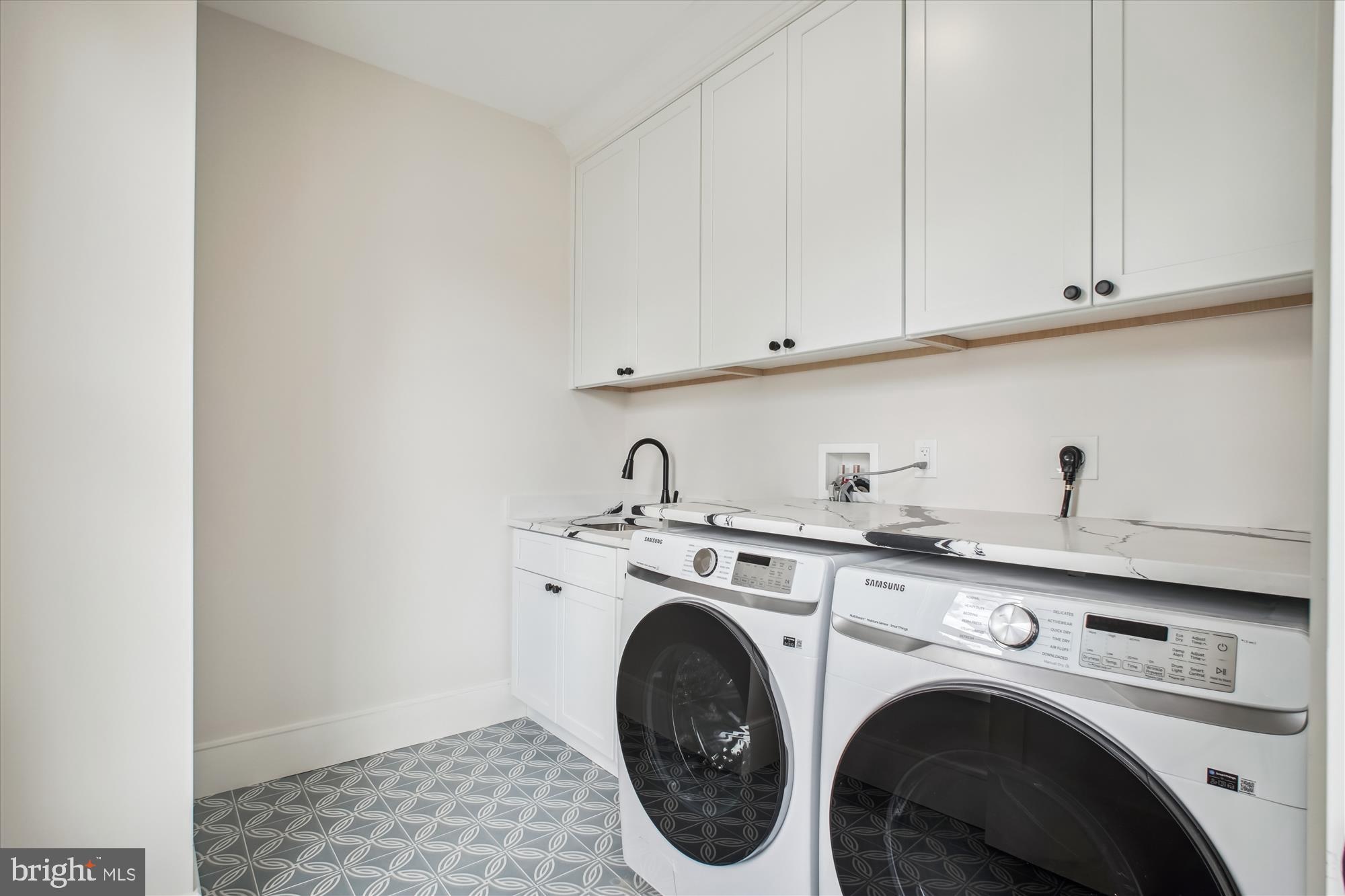 GLEN MAR PARK - Residential