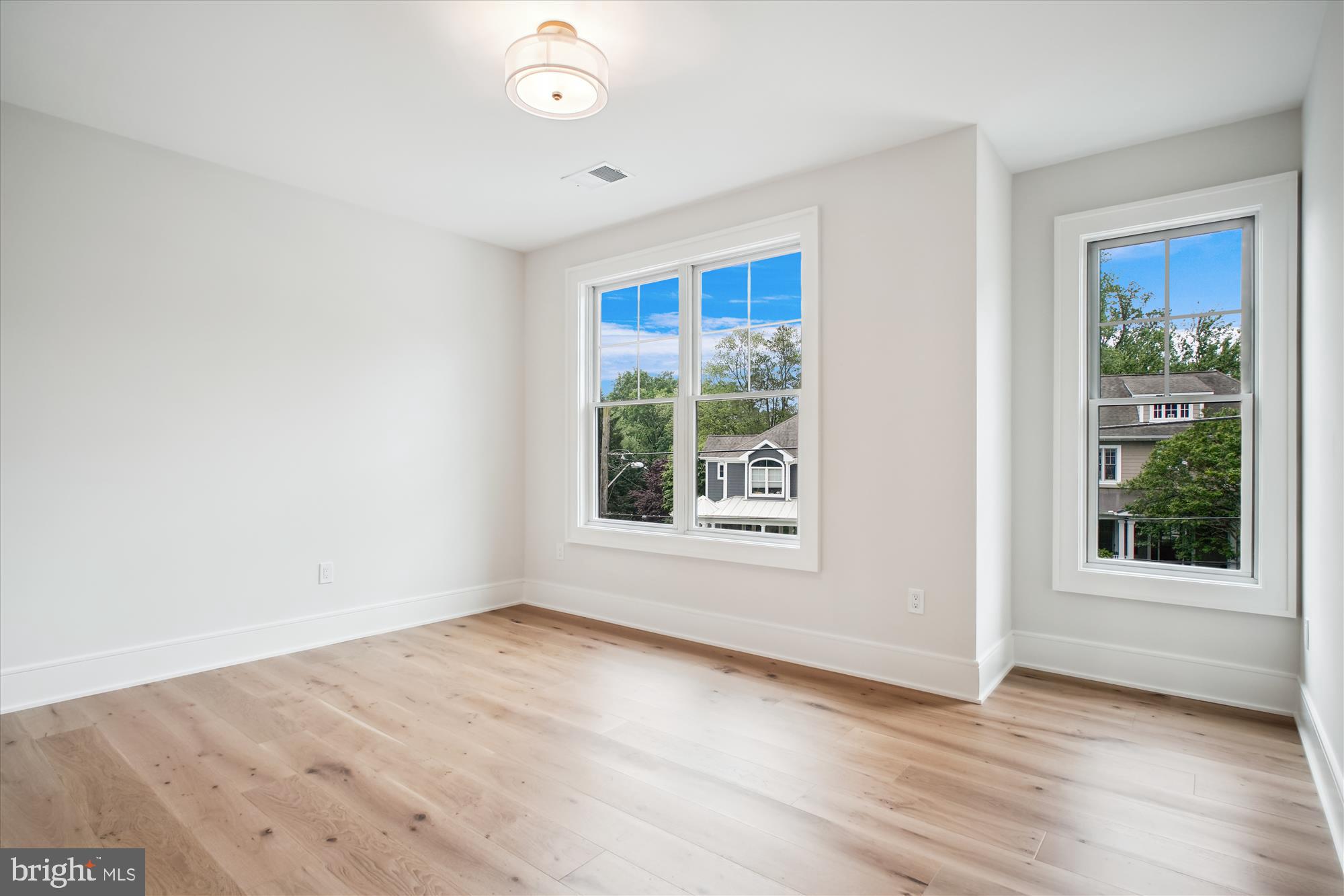 GLEN MAR PARK - Residential