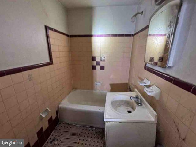 BURHOLME - Residential Income