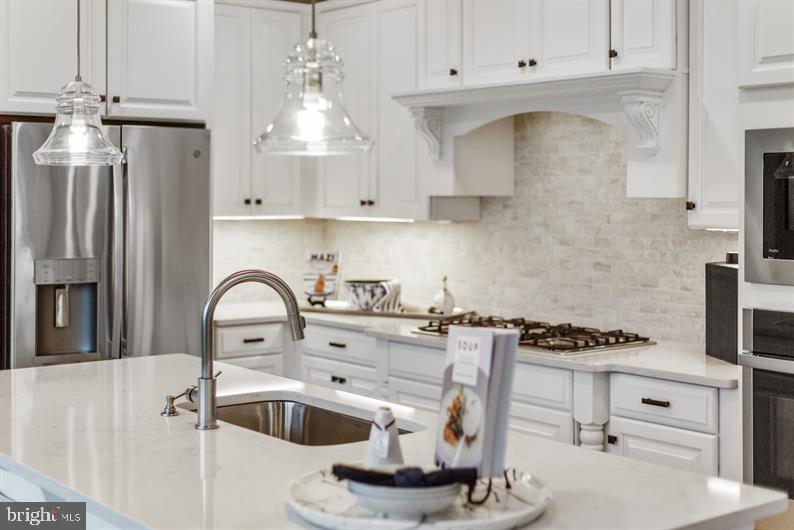 WAYNE GLEN - Residential