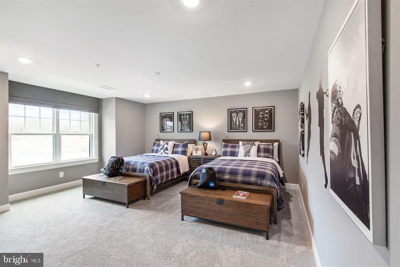 WAYNE GLEN - Residential