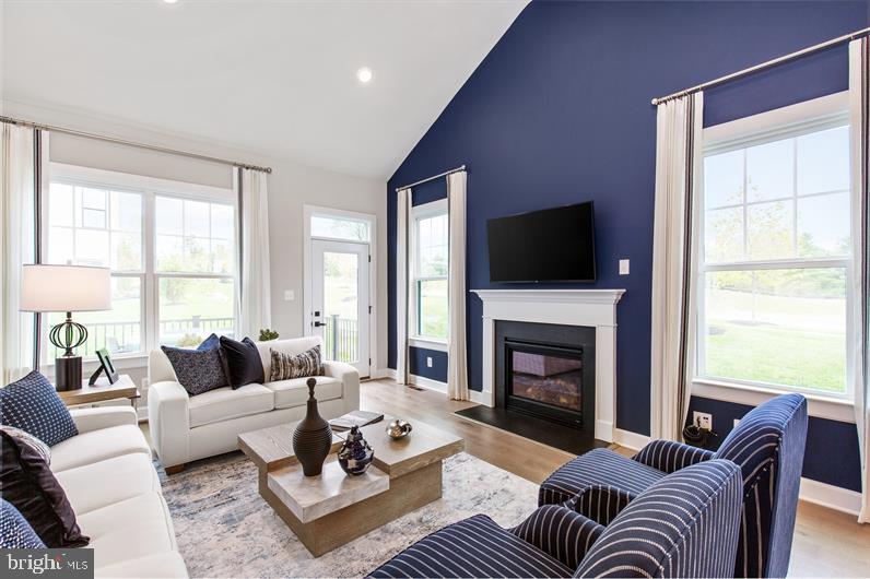 WAYNE GLEN - Residential