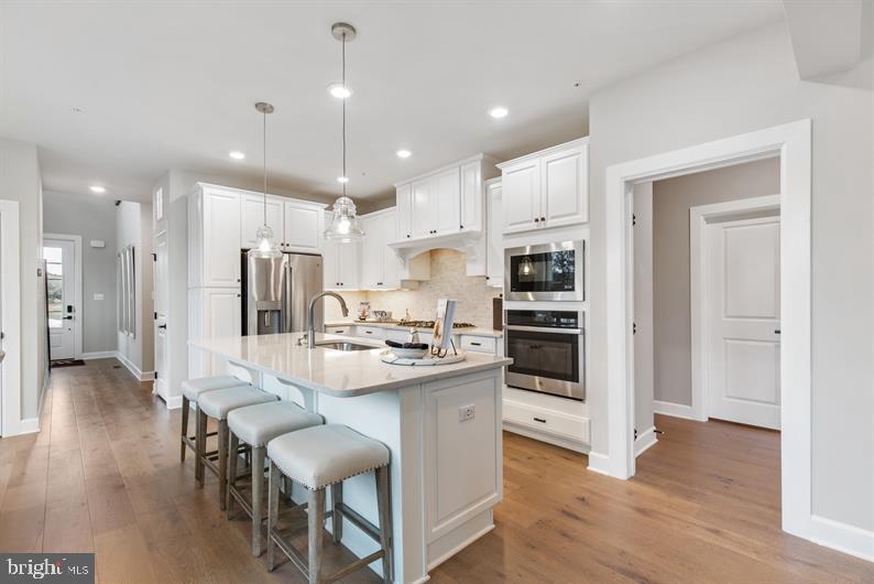 WAYNE GLEN - Residential