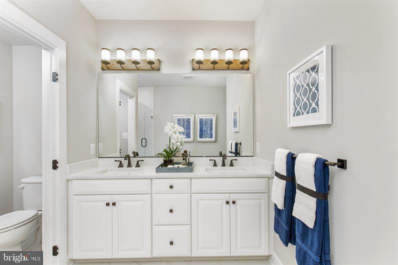 WAYNE GLEN - Residential