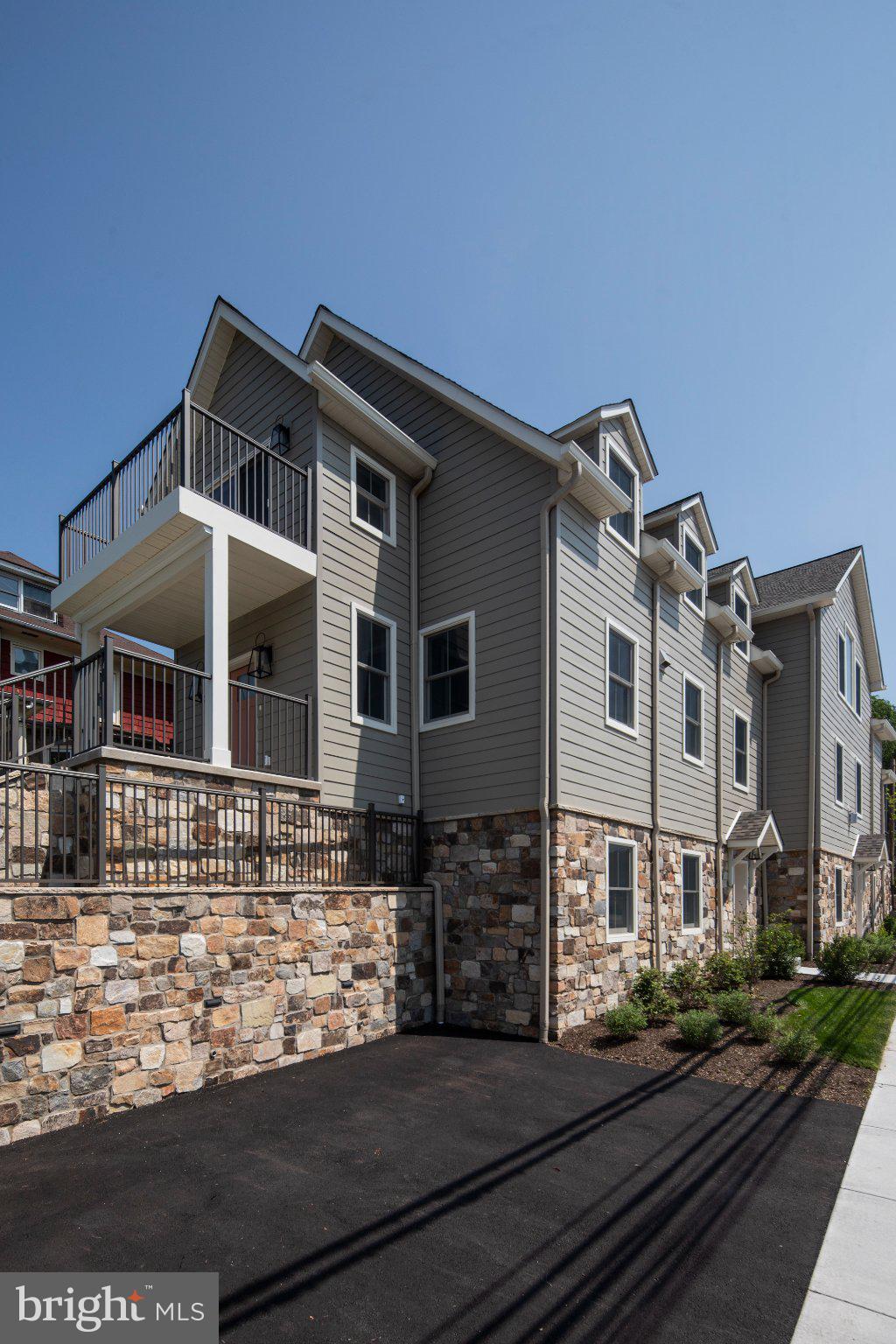 25 RIDGE AVENUE N A