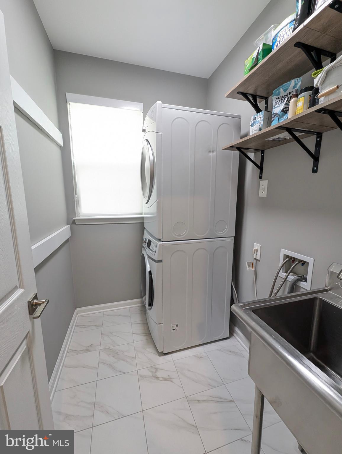 STRATFORD - Residential