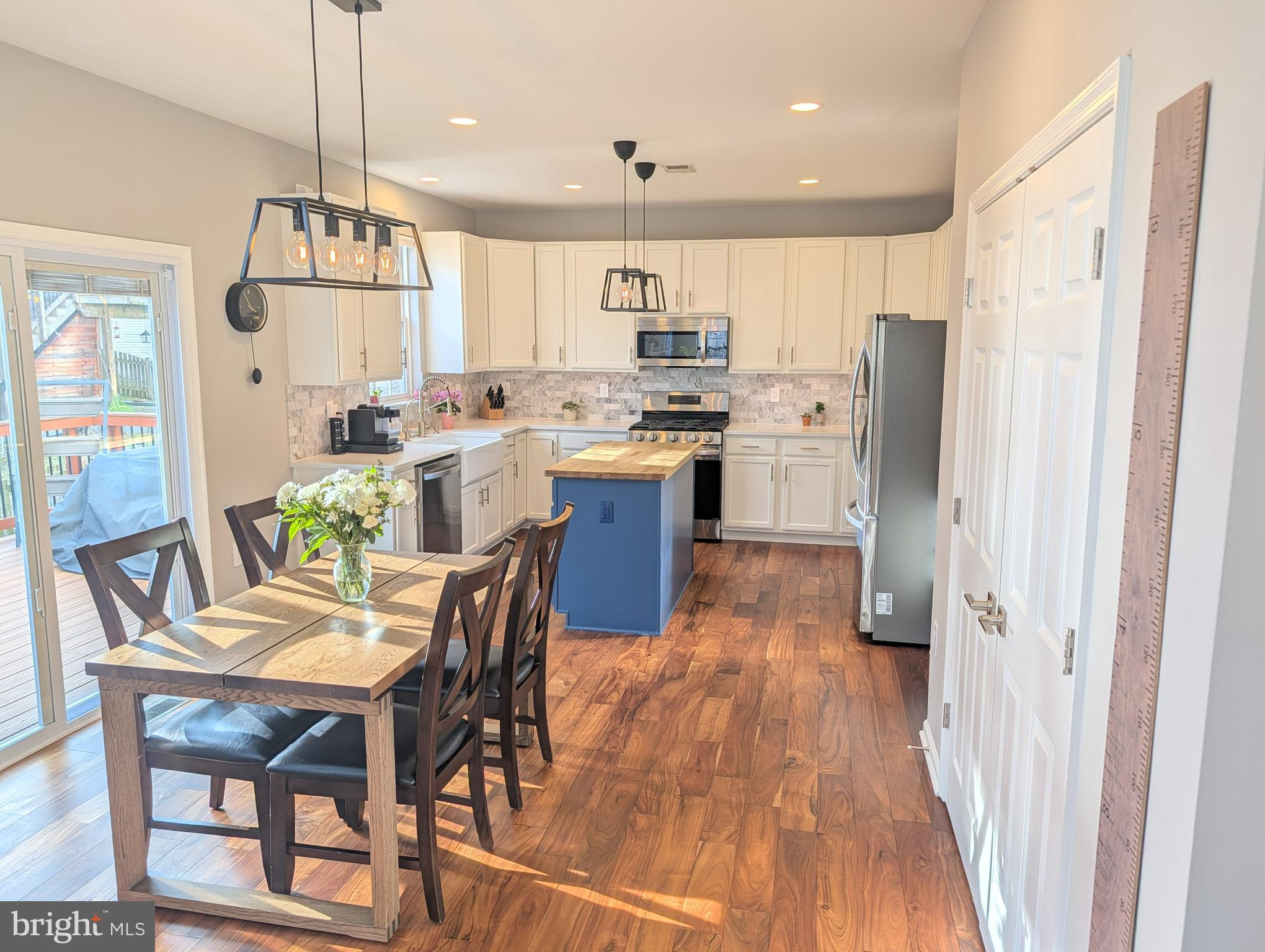 STRATFORD - Residential