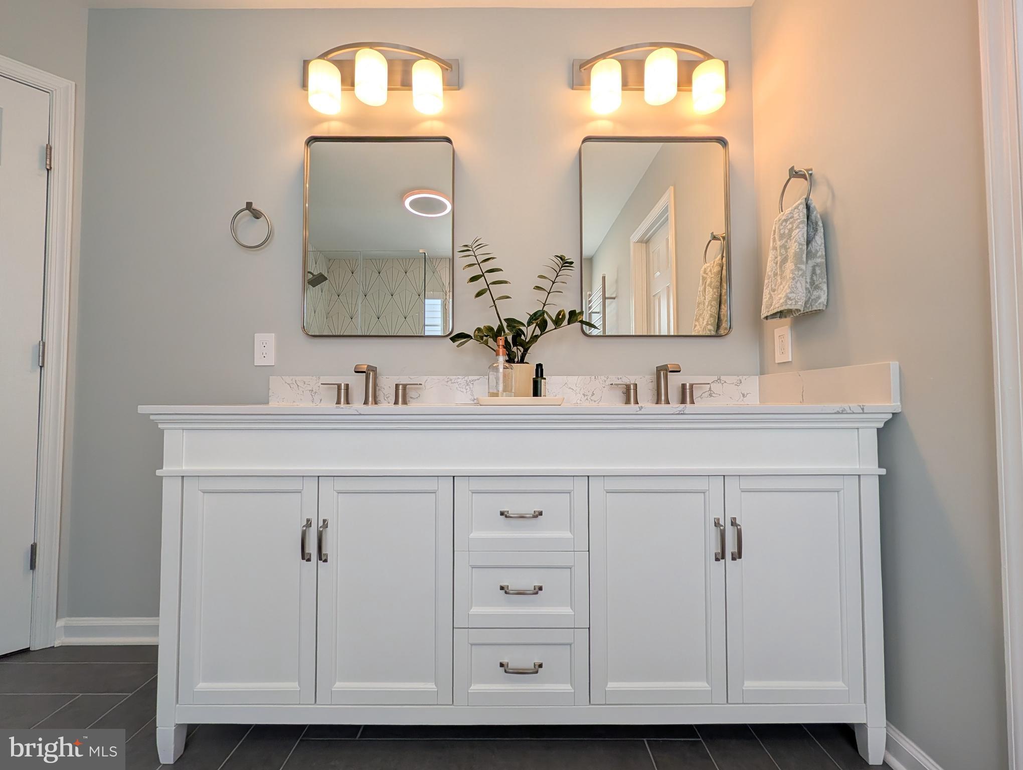 STRATFORD - Residential